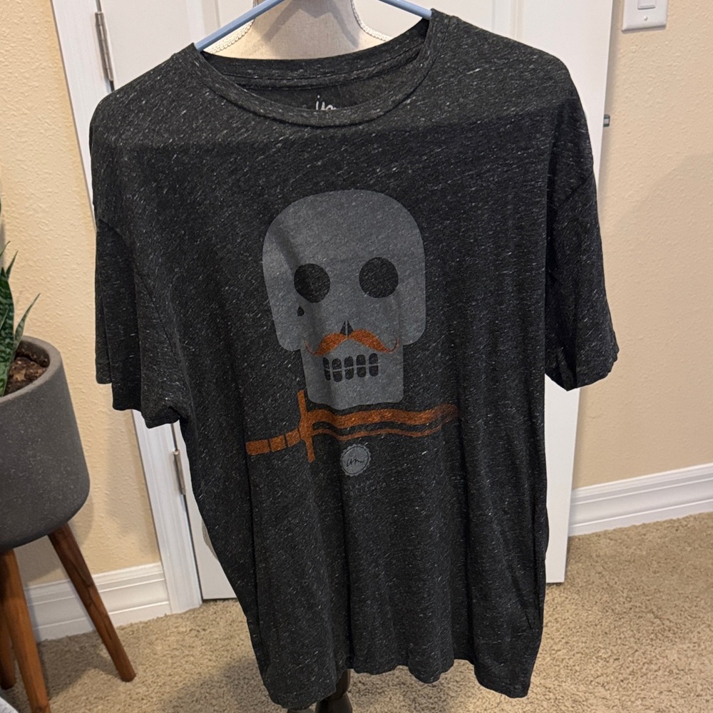 Men's Gray Graphic T-Shirt